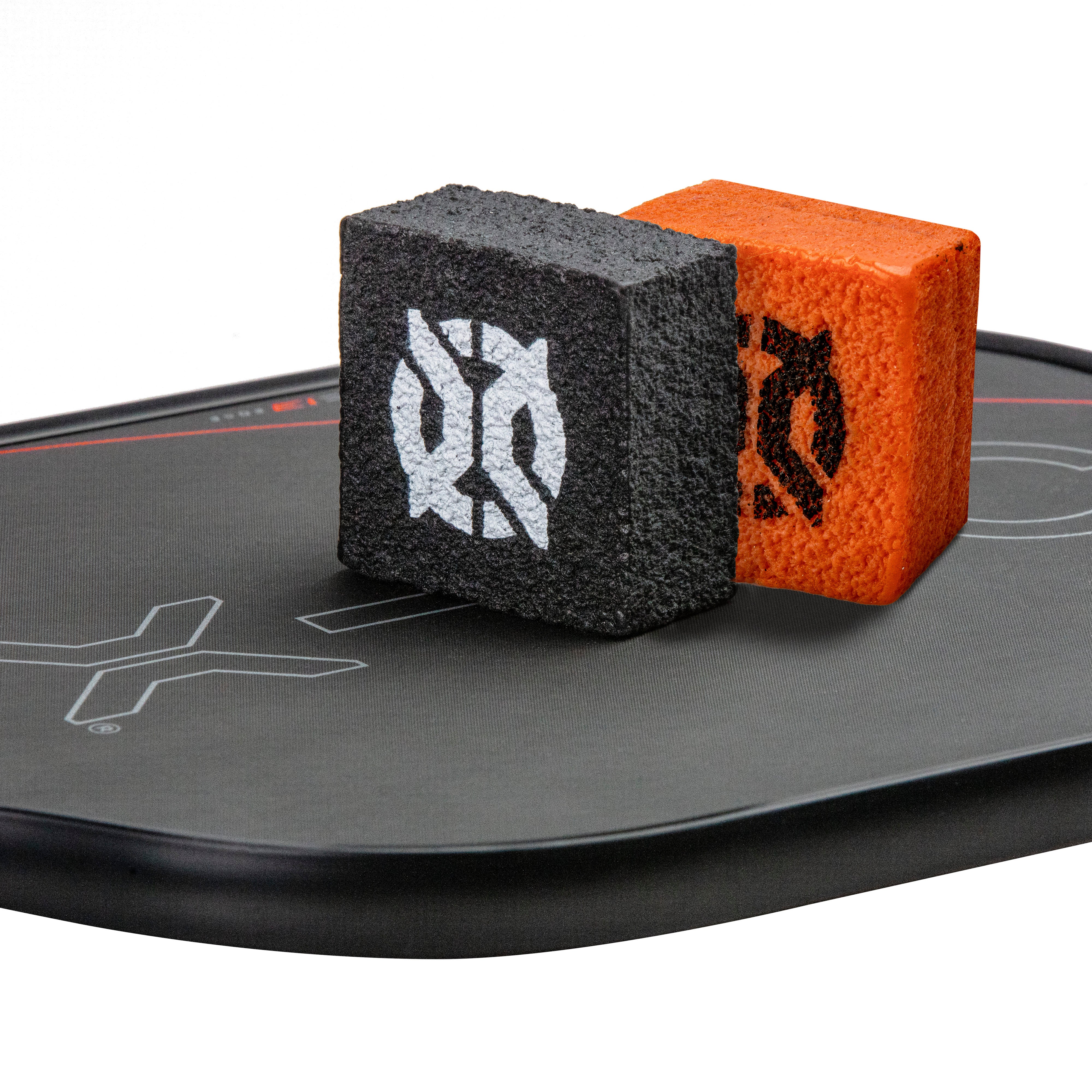 onix-pickleball-paddle-eraser-gomma-pulizia-pale-confezione-da-2-nera-arancione- image 5